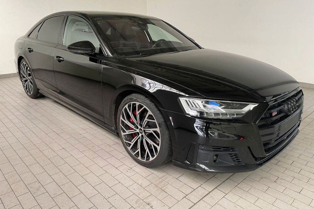 AUDI S8 4.0 TFSI LASER-KÜHLBOX-NACHTSICHT-UPE 179.100