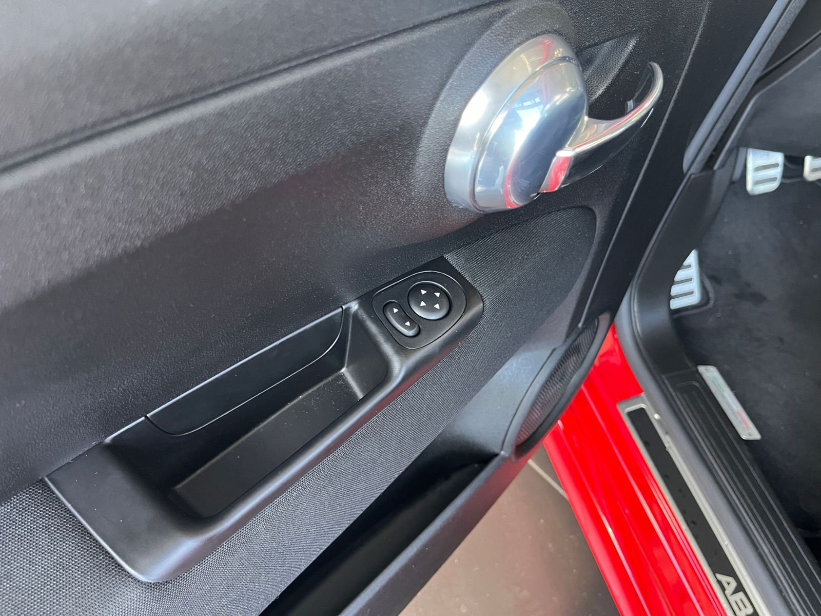 Fahrzeugabbildung Abarth 695C NUR 2.000KM!!! BEATS NAVI ALU