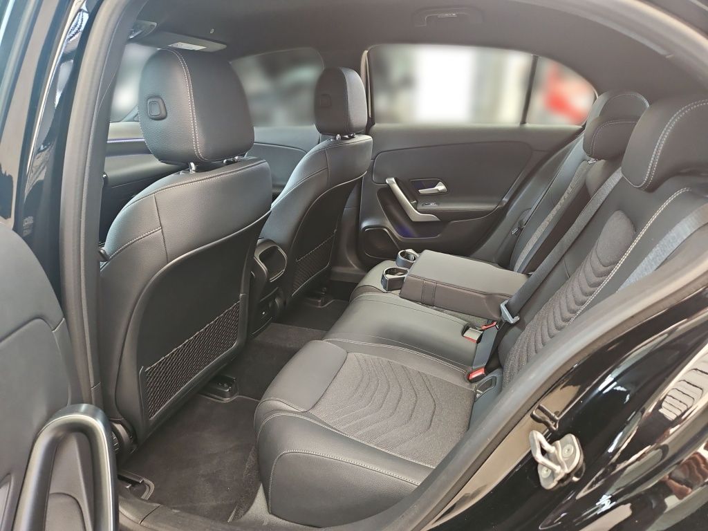 Fahrzeugabbildung Mercedes-Benz A 180 Progressive AHK Totwi. LED SHZ KeyLess KAM