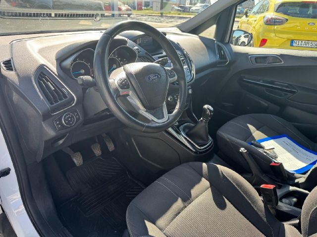 Ford B-MAX Titanium