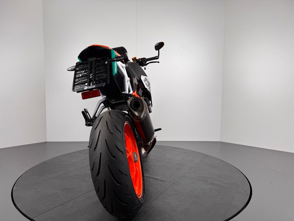 Fahrzeugabbildung KTM 1290 SUPER DUKE R *ZUBEHÖR *SERIVCE NEU *1. HAND