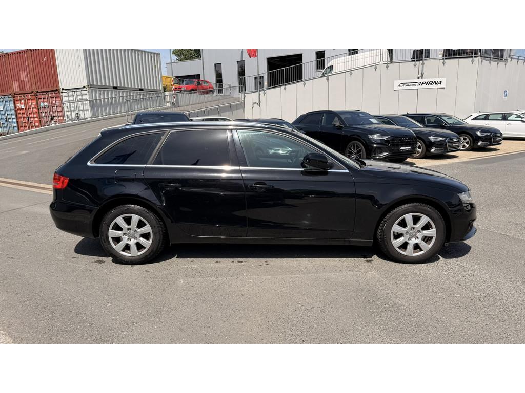 Audi A4 2010 — photo 6