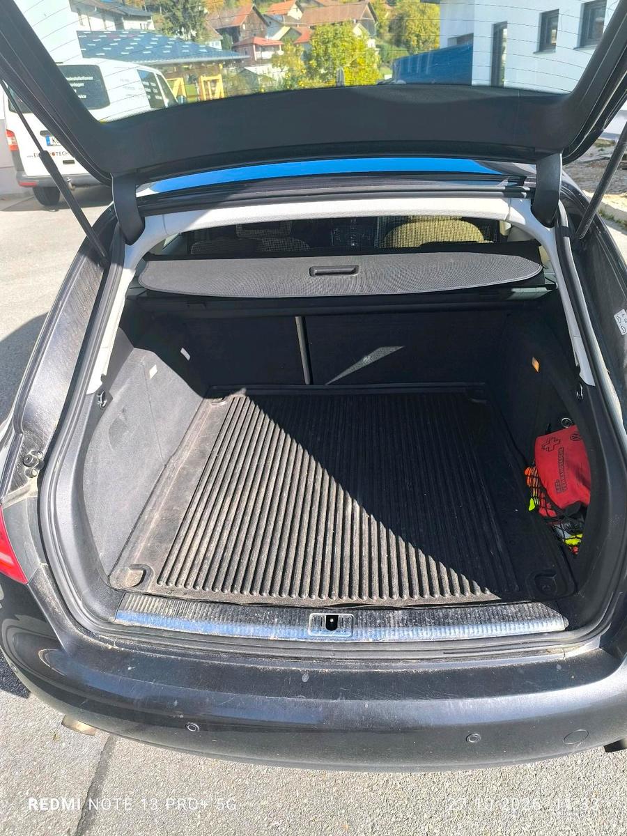 Audi A4 2009 — photo 8