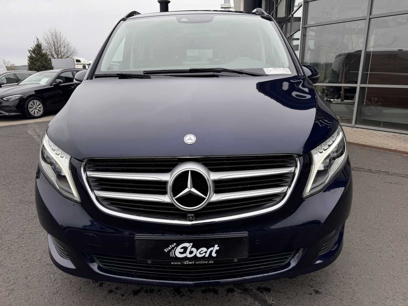 Fahrzeugabbildung Mercedes-Benz V 250 d AVA ED 4MATIC Panorama Tisch 360 Sound