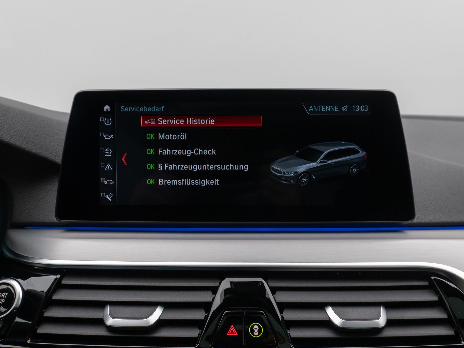 Fahrzeugabbildung BMW 530d xD M Sport Panorama Kamera HUD H/K Komfort