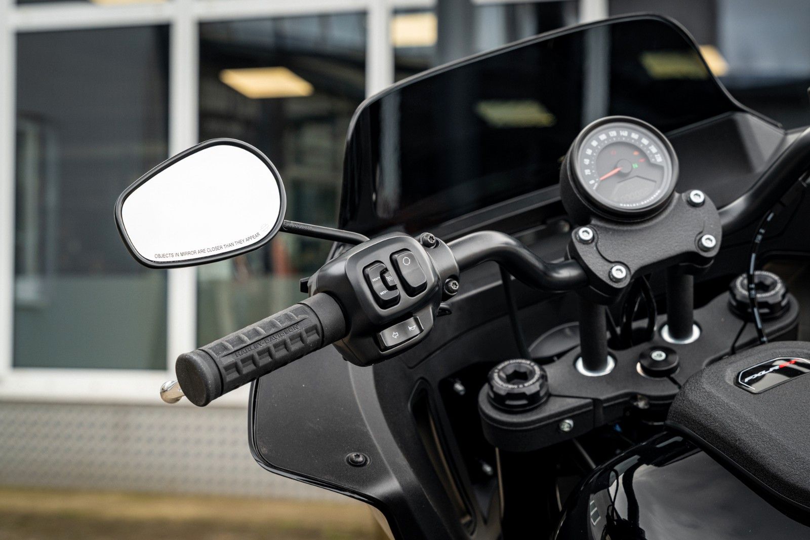 Fahrzeugabbildung Harley-Davidson FXLRST LOW RIDER ST 117 MY25 - RockfordFosgate