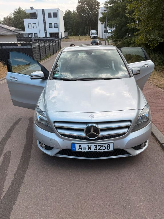 Image of Mercedes-Benz B 180