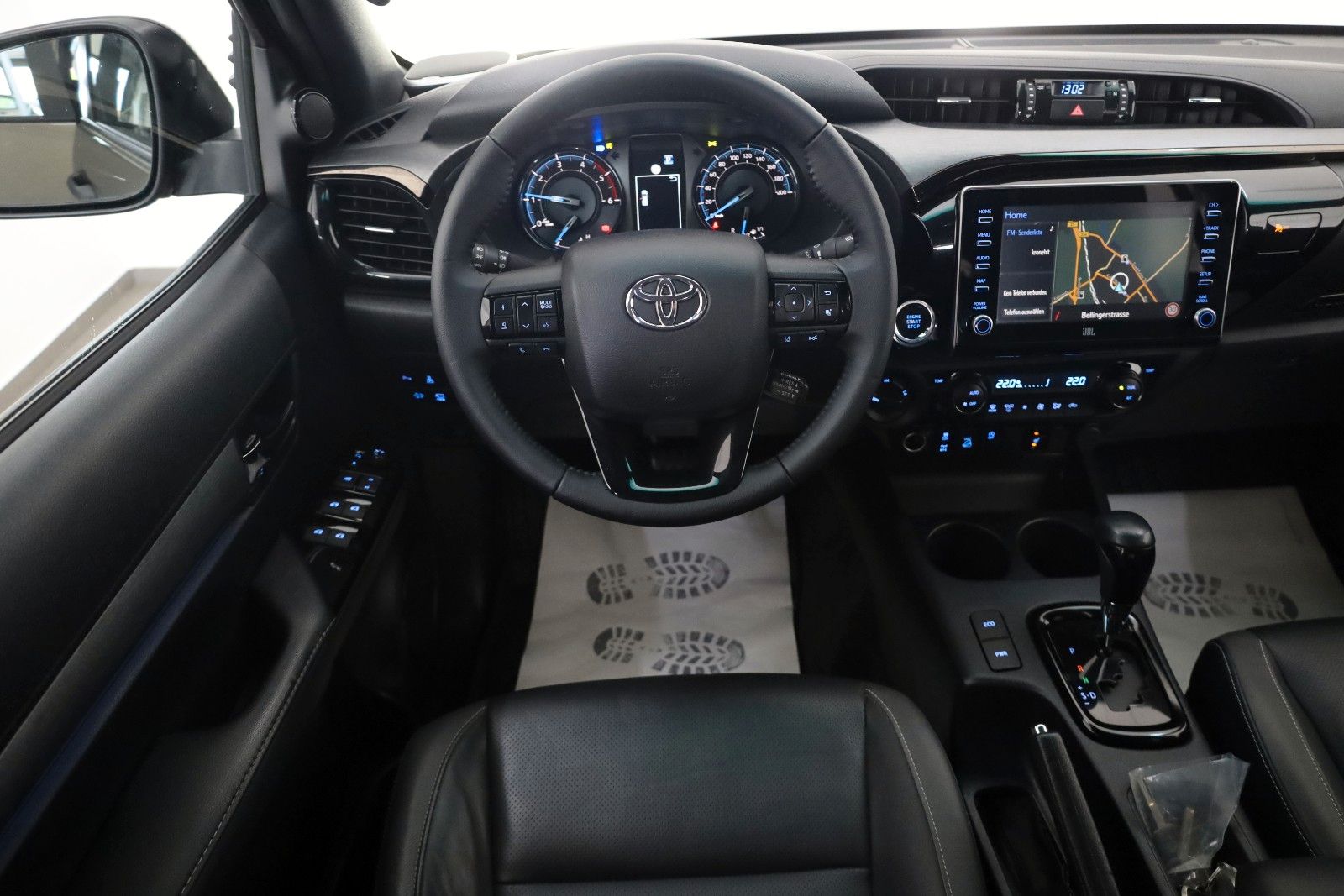 Fahrzeugabbildung Toyota Hilux 2.8 D-4D Invincible,4x4,ACC,SR+Allterrain