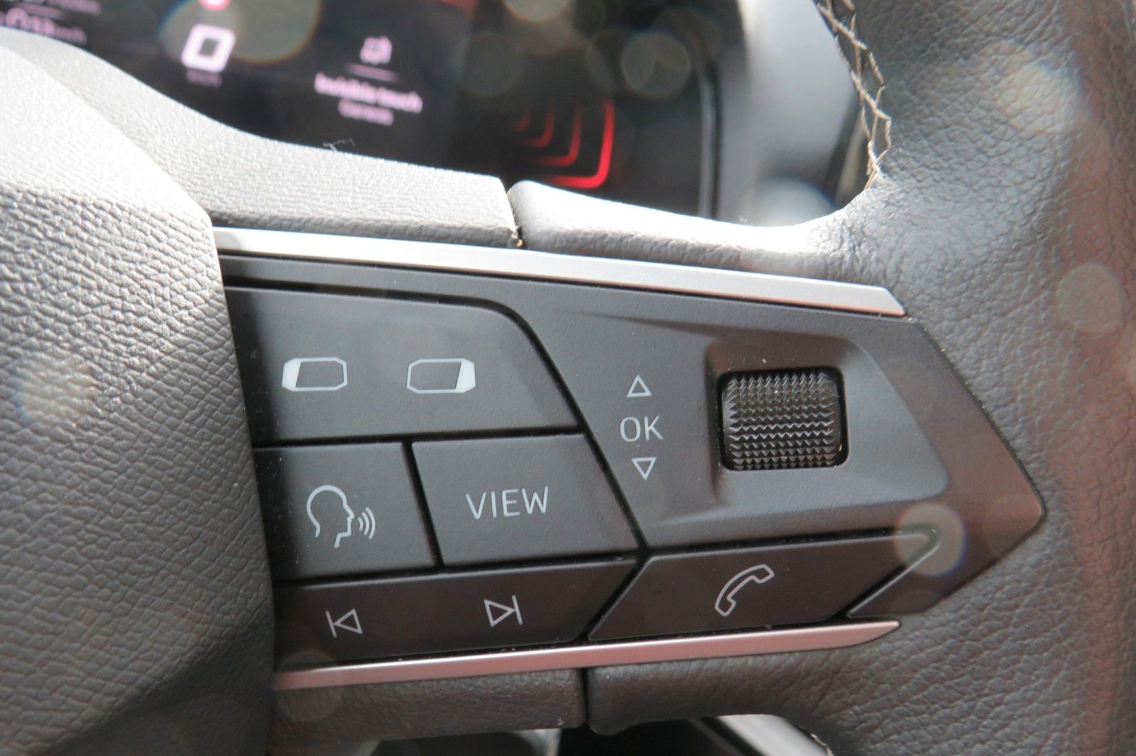 Fahrzeugabbildung SEAT Arona Style DSG LED NAVI DAB GRA PDC 1.HD
