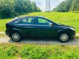 Ford Focus 1,6 Ghia Ghia - Ford Focus aus 2010: Ghia