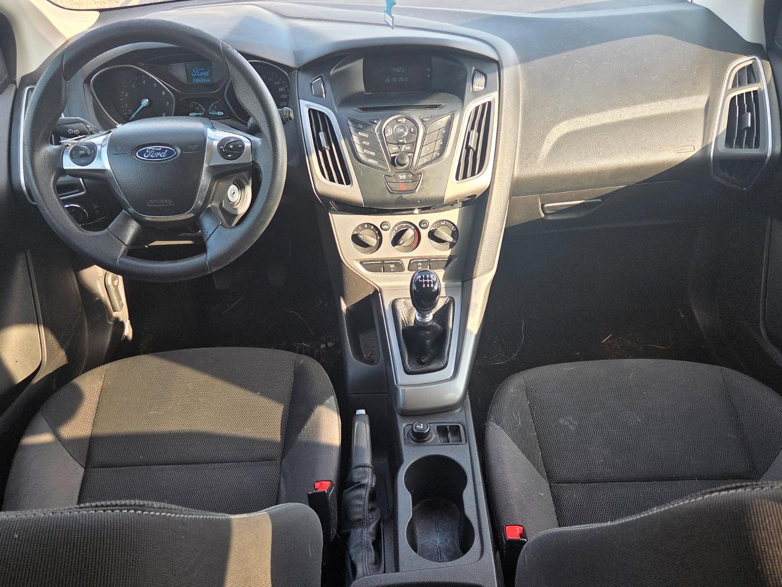 Ford Focus 2013 — photo 10