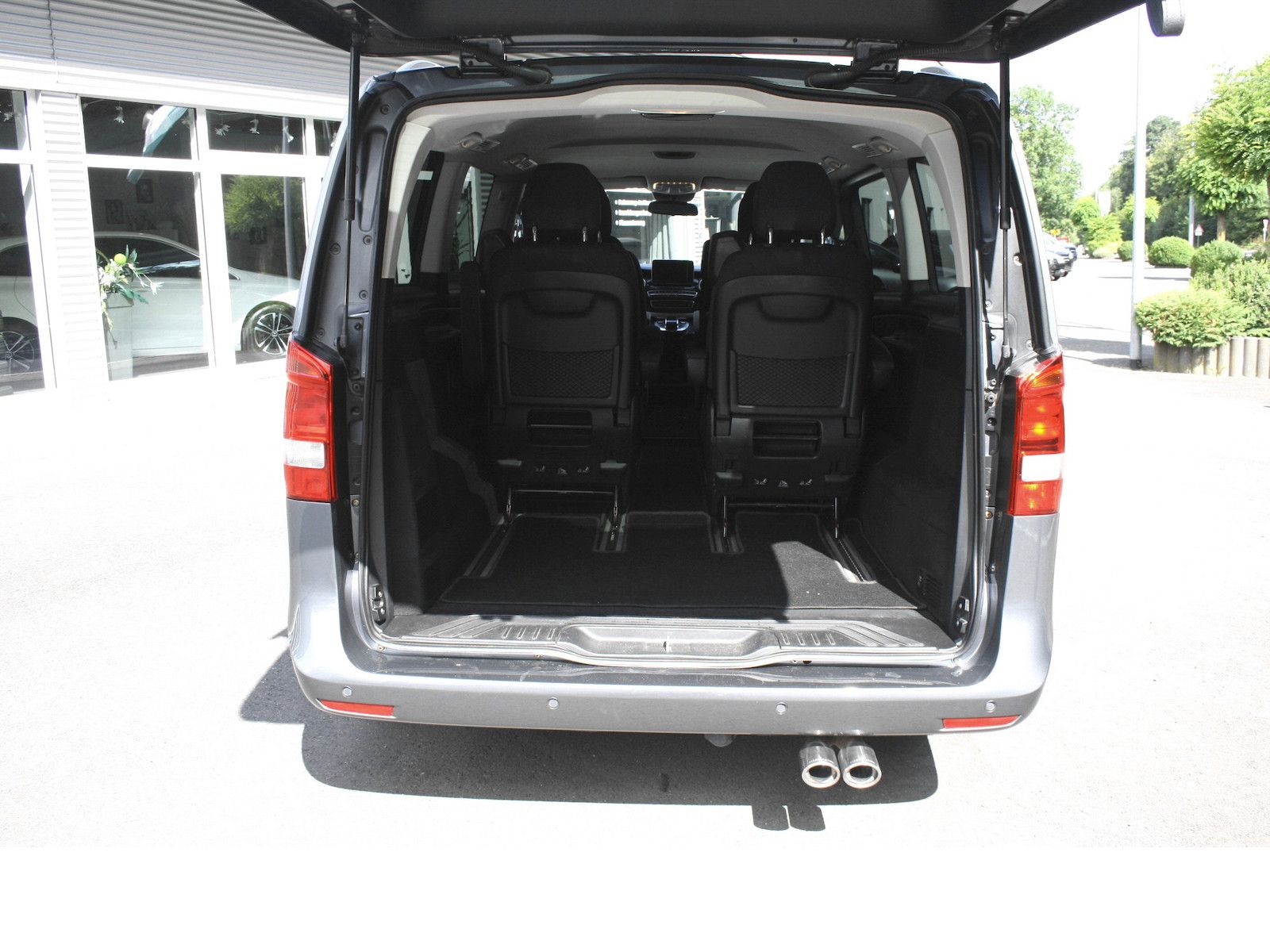 Fahrzeugabbildung Mercedes-Benz V 250 d Lang*2.5 T. Anhängelast*Trittbretter*AHK
