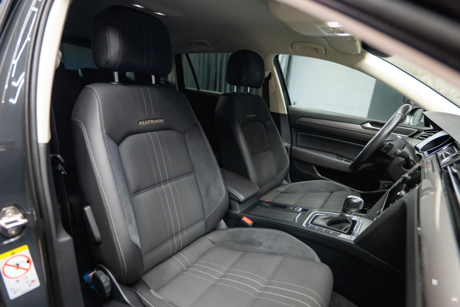 Fahrzeugabbildung Volkswagen Passat Alltrack 4Motion | Massage | LED | ACC