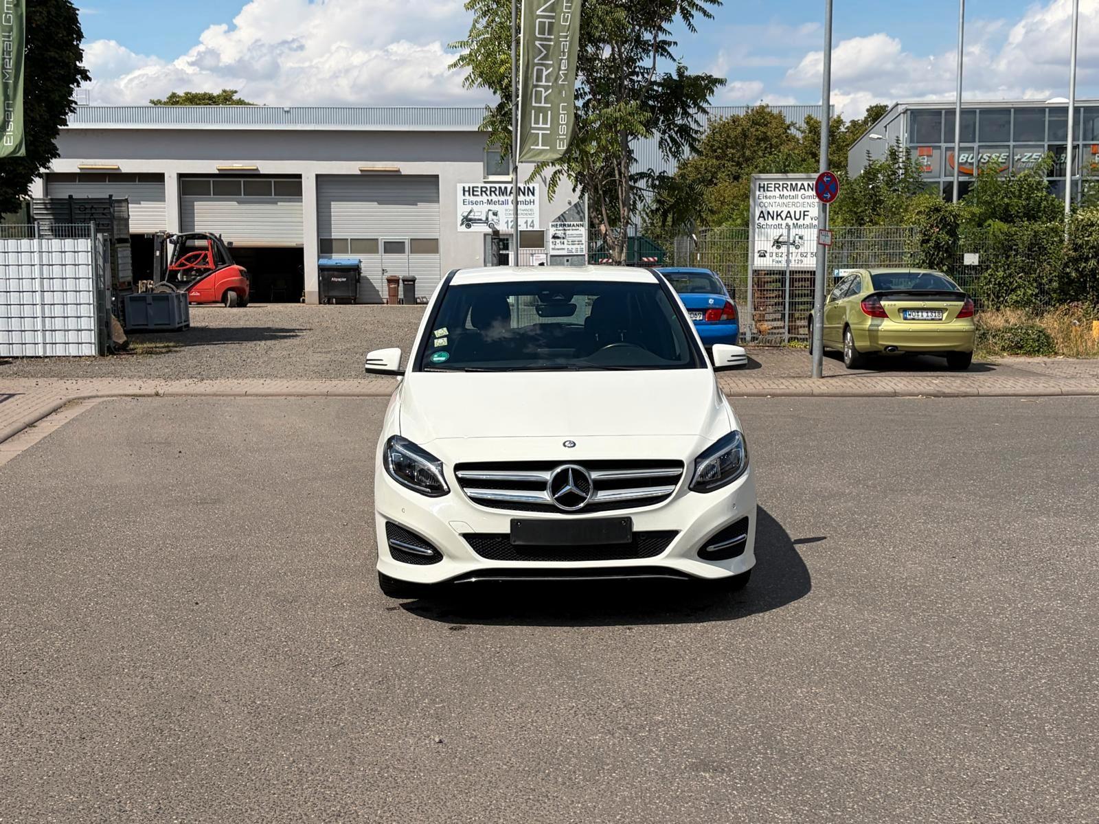 Mercedes-Benz B 200 CDI / d Automatik / Navi / PDC / Euro 6