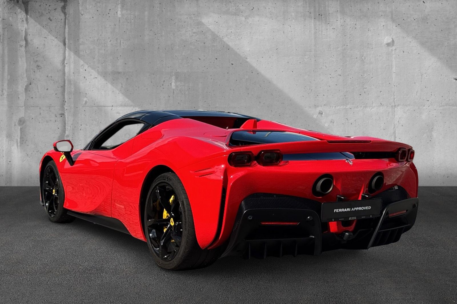 Fahrzeugabbildung Ferrari SF90 Spider*belüftete Sitze*Nackenhzg*Lift*JBL*