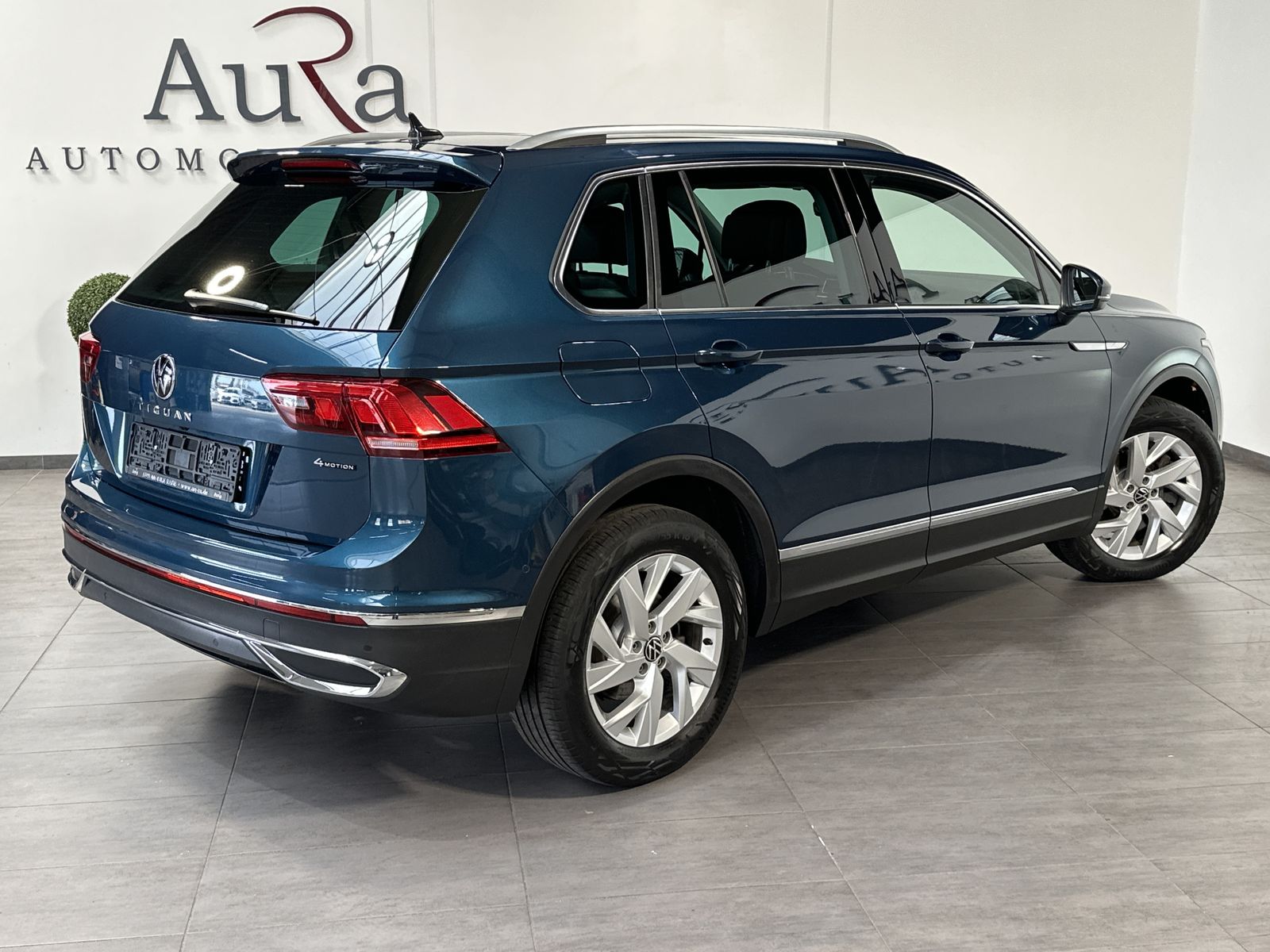 Fahrzeugabbildung Volkswagen Tiguan 4M Elegance NAV+LED+AHK+PANO+VCOCK+HEADUP