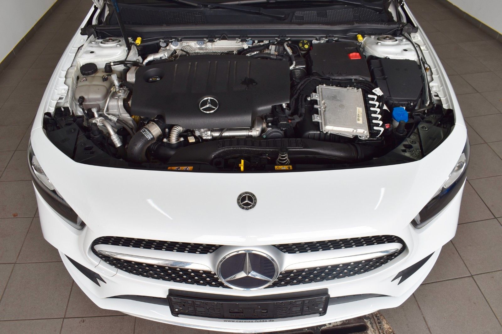 Fahrzeugabbildung Mercedes-Benz A 200d AMG Line Int+Ext,Navi,Leder,LED,ParkPaket