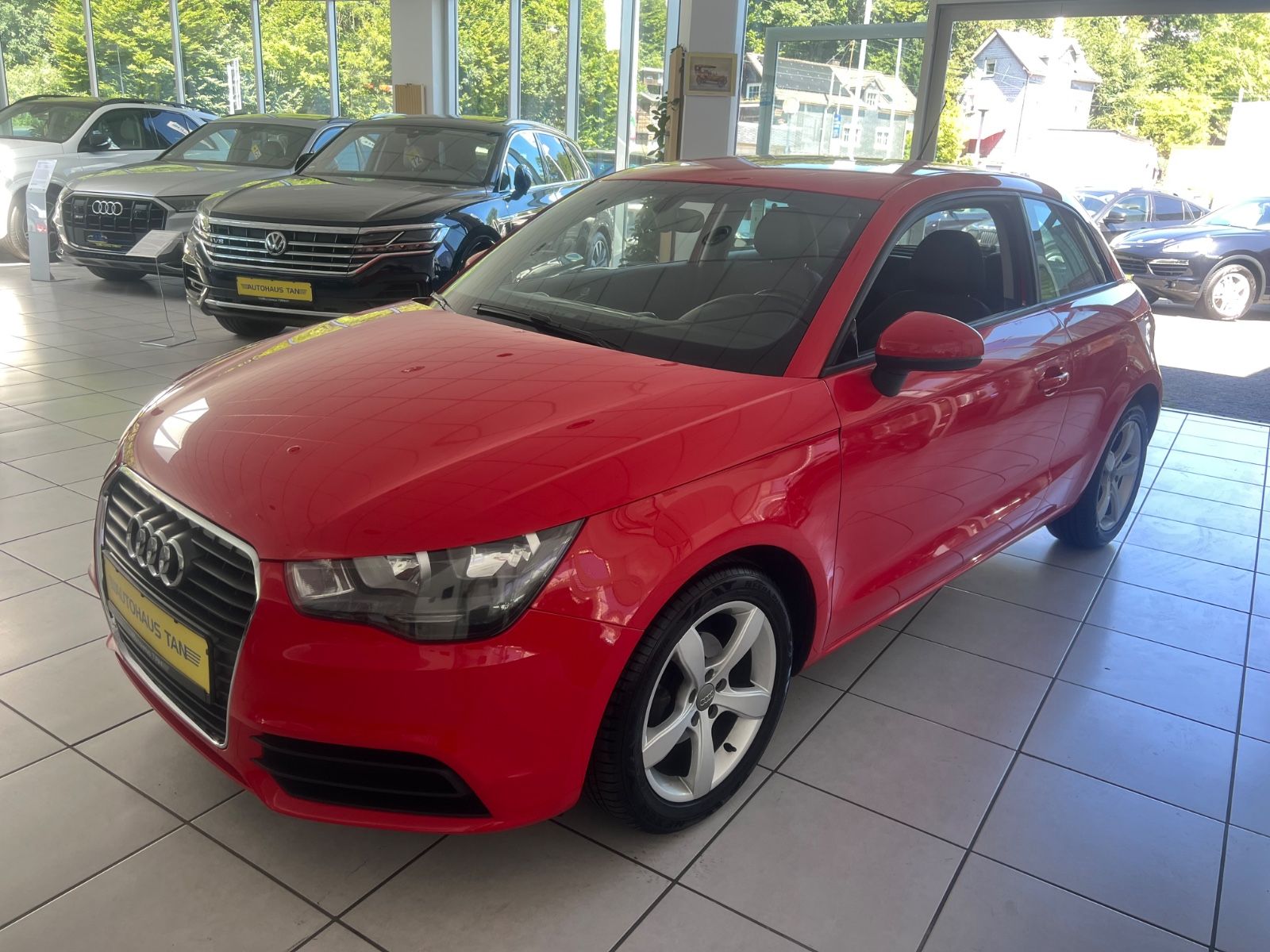 Fahrzeugabbildung Audi A1 attraction * Sitzheizung *