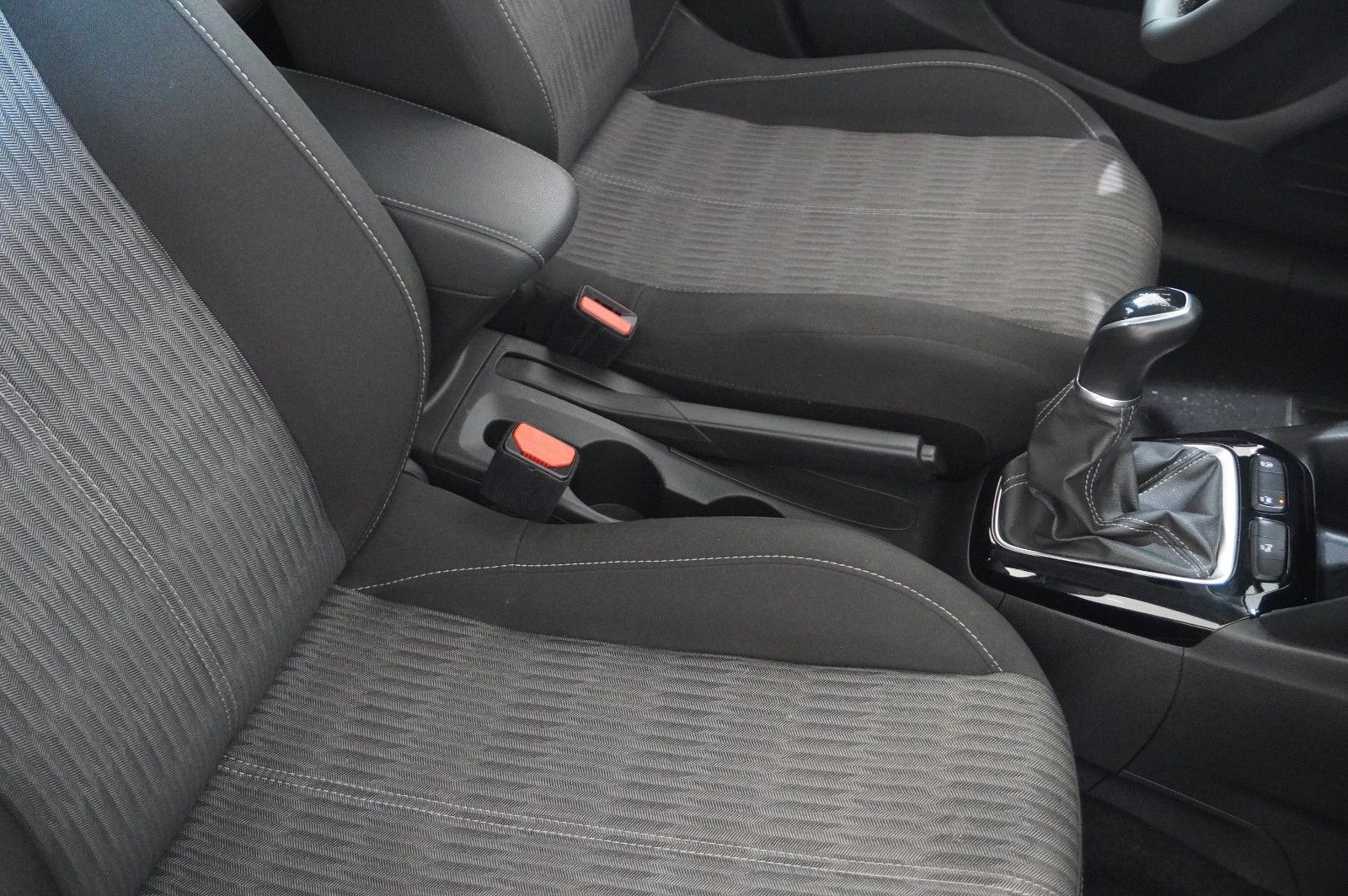 Fahrzeugabbildung Opel Corsa F 1.2 ELEGANCE NAVI/LED/KAMERA/SPORT/DAB+