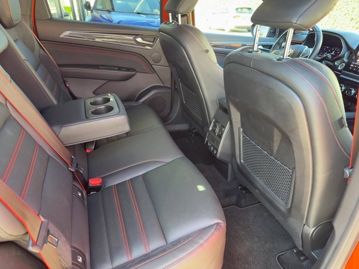 Fahrzeugabbildung Renault Arkana R.S. LINE TCe 140 EDC ACC