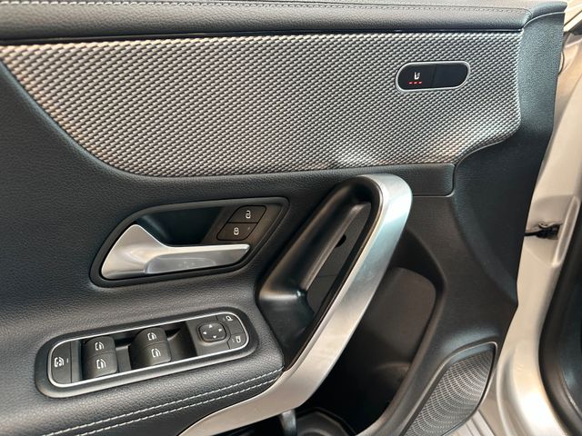 Mercedes-Benz CLA Shooting Brake 180 d *AHK*LED*