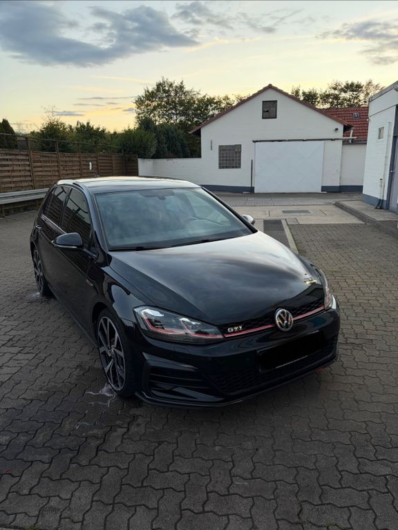 Image of Volkswagen Golf