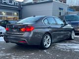 BMW 320 i Lim.  Luxury Leder Navi Automatik - BMW 320: Automatik, 320i