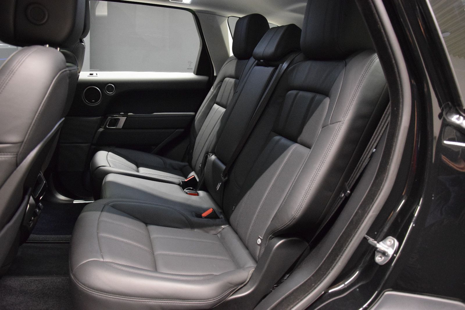 Fahrzeugabbildung Land Rover Range Rover Sport HSE Hybrid Pano HuD Ambi Merid