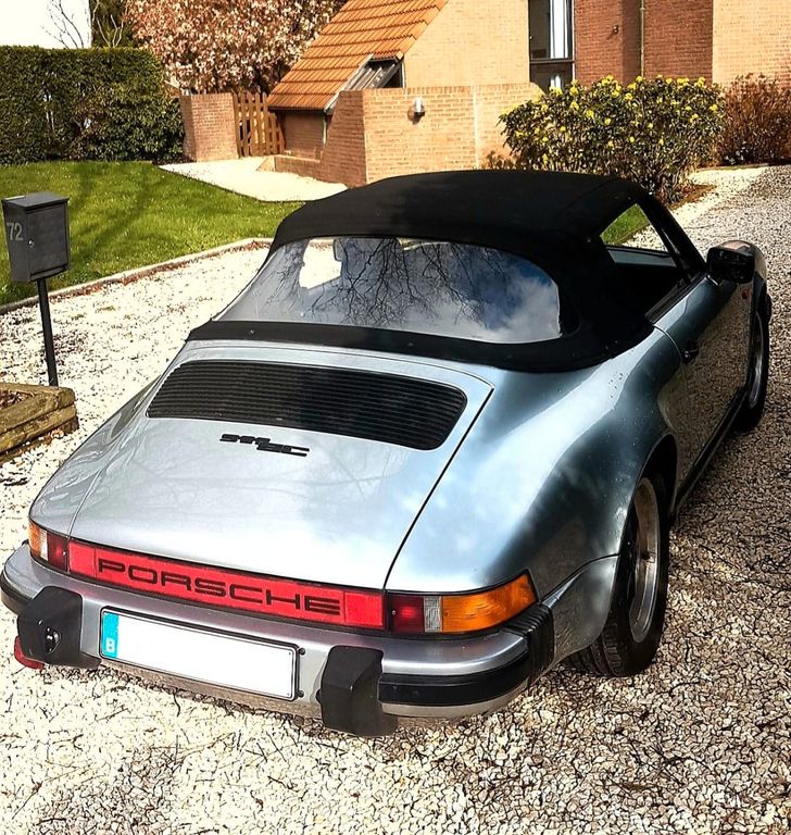 PORSCHE 911 1985