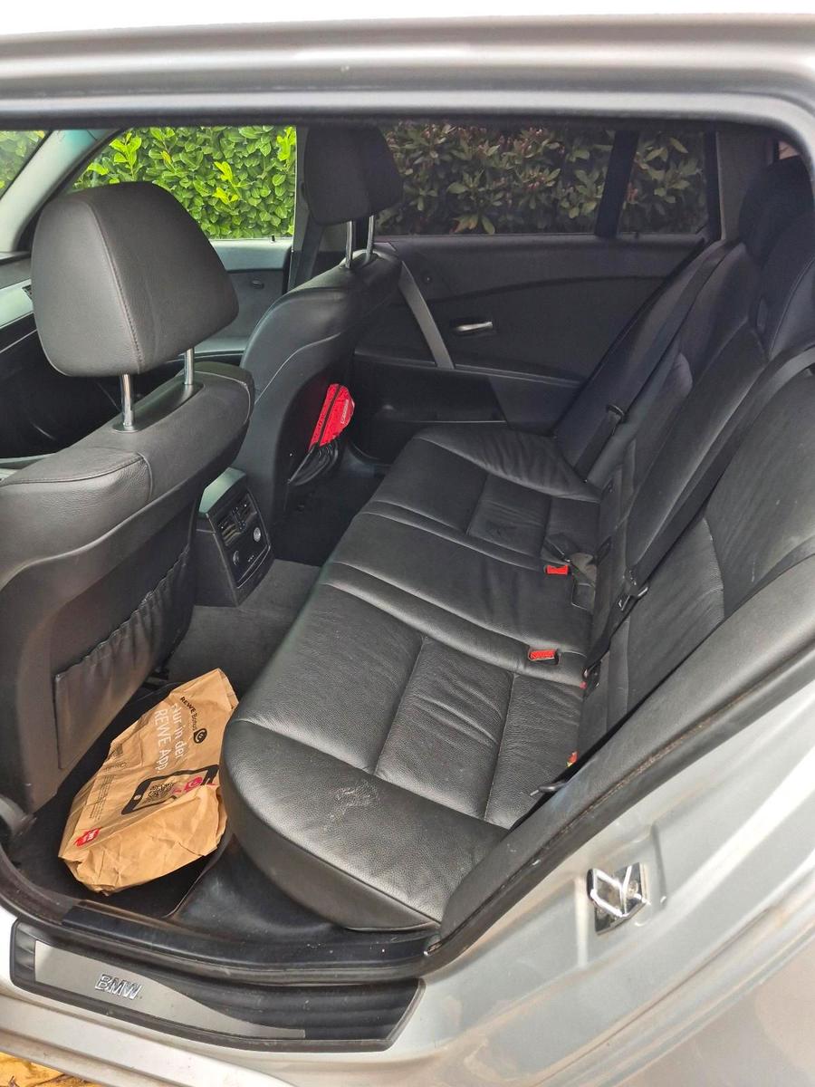 BMW 530 2007 — interior