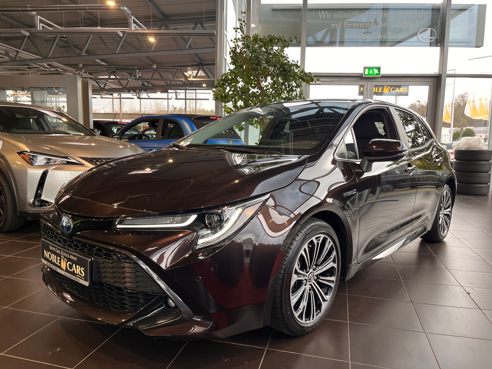 Fahrzeugabbildung Toyota Corolla Hybrid Club LED NAV DAB PDC ALU