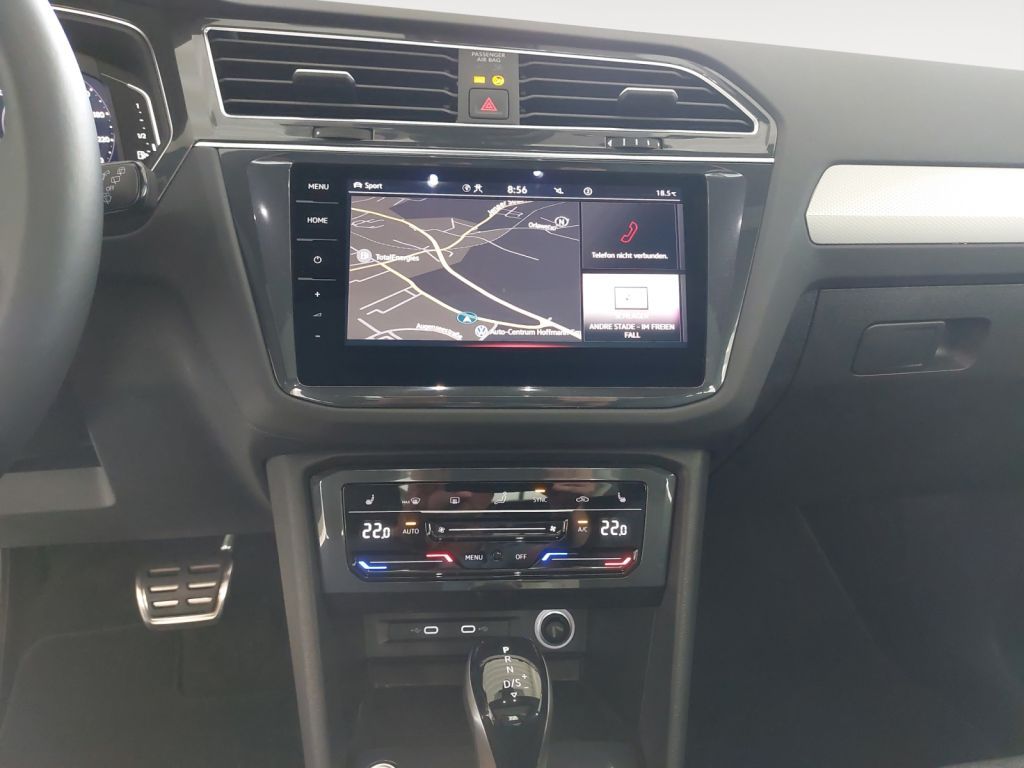 Fahrzeugabbildung Volkswagen Tiguan 1.5 TSI DSG Life Digital Cockpit Panorama