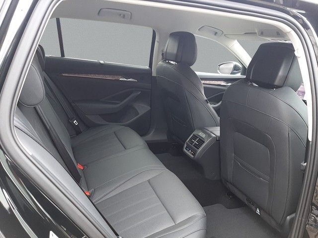 Fahrzeugabbildung Skoda Superb Combi L&K 1.5TSI iV AHK Matrix Leder 360°