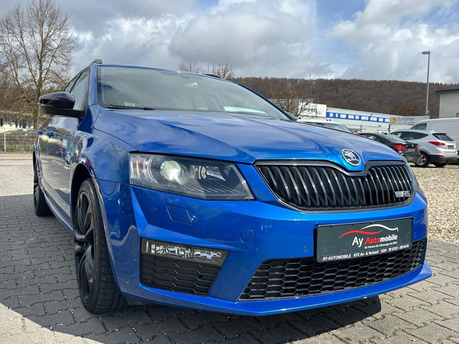 Skoda Octavia Combi RS / LEDER/XENON/NAVI