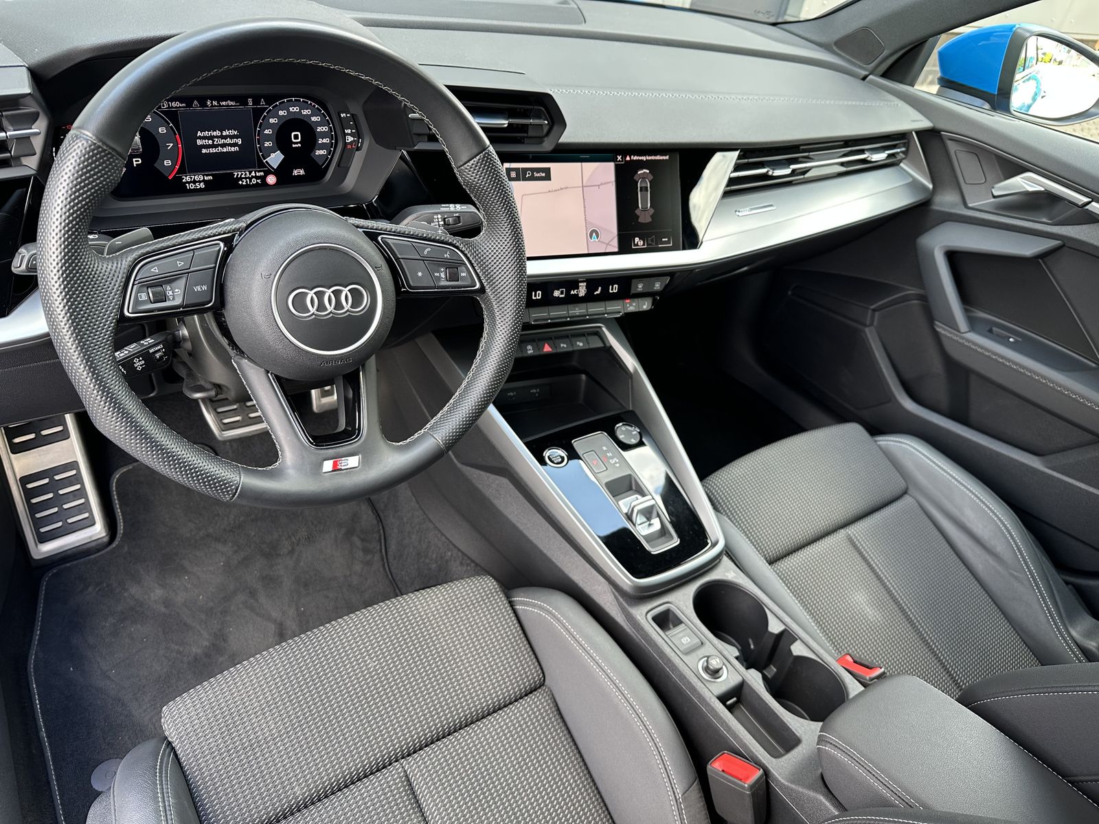 Fahrzeugabbildung Audi A3 SpB 35 TFSI S-Line Black NAV+LED+AHK+VCOCKPIT