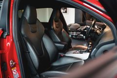 Fahrzeugabbildung Audi RS6 Avant 5.0 V10  *MWST./MISANOROT/CERAMIC*