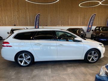 Peugeot 308 SW Allure *ALCANTARA*LED*AHK*NAVI*KAMERA*