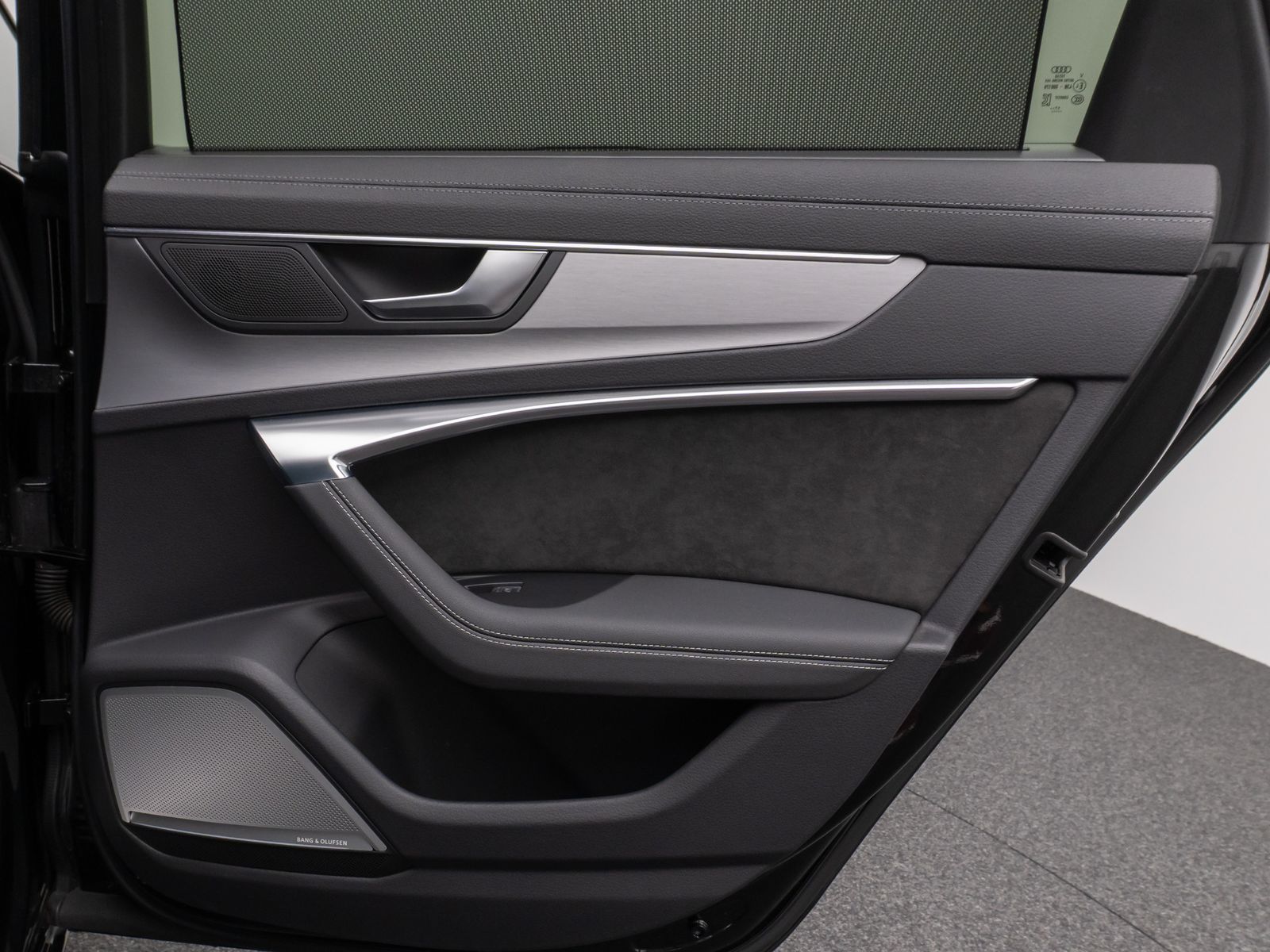 Fahrzeugabbildung Audi A6 Lim. 55 TFSI quattro S-Line + B&O SoftCl HUD