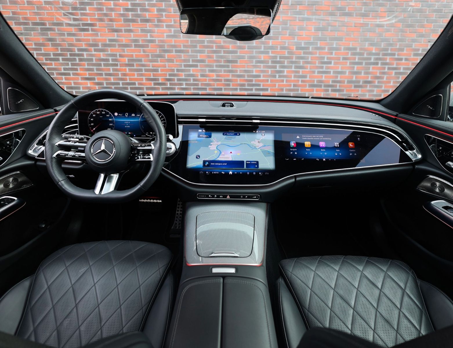 Mercedes-Benz E 300e Estate | Burmester - Pano - AHK imagem 3