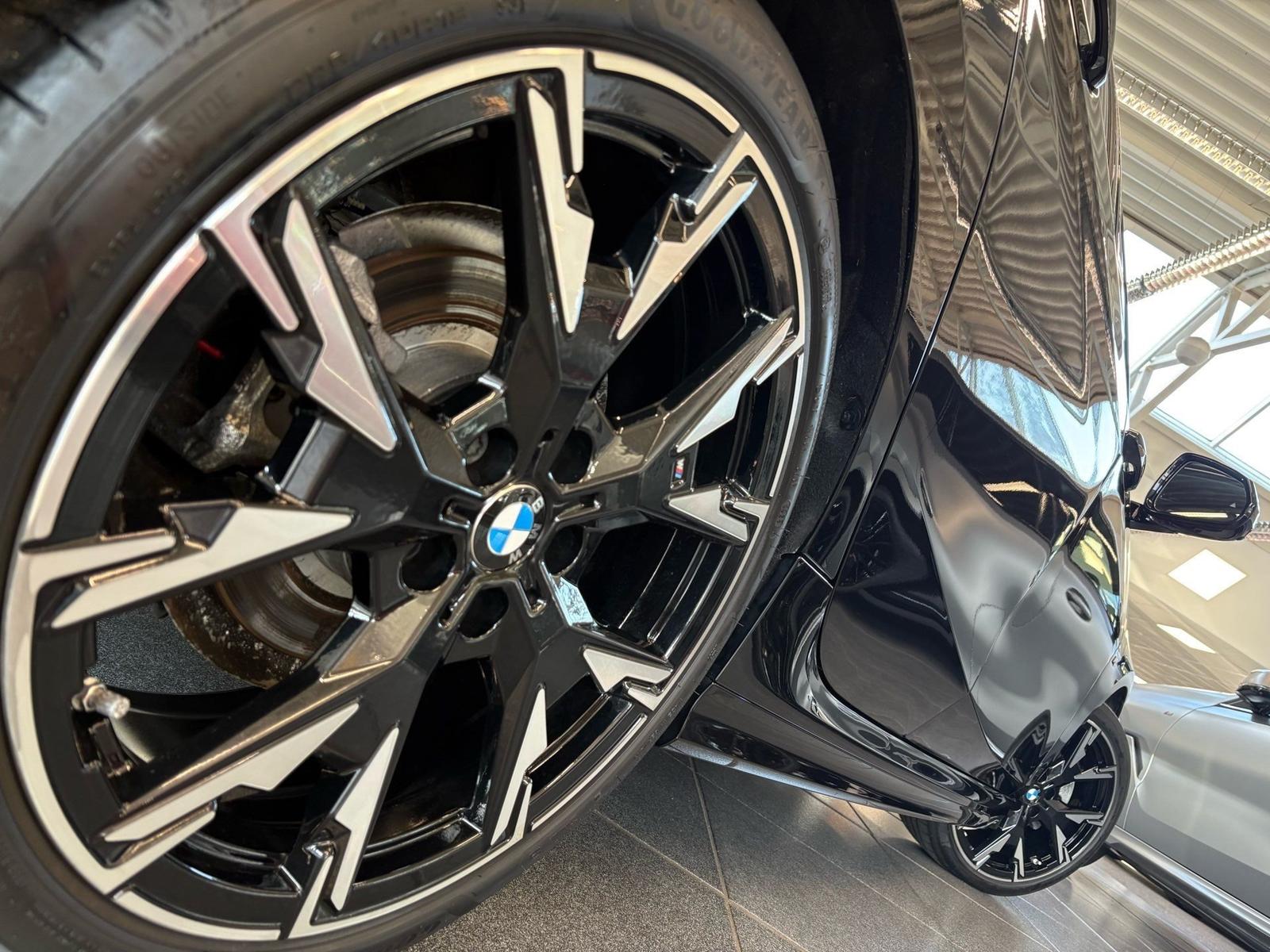 BMW 120 M Sport DA+ PA+ HuD H/K AdapLED Shz. 19" LMR