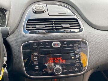 Bild 18 Fiat Punto More*KLIMA*SPORT*5TÜRER*8FACH/ALU*