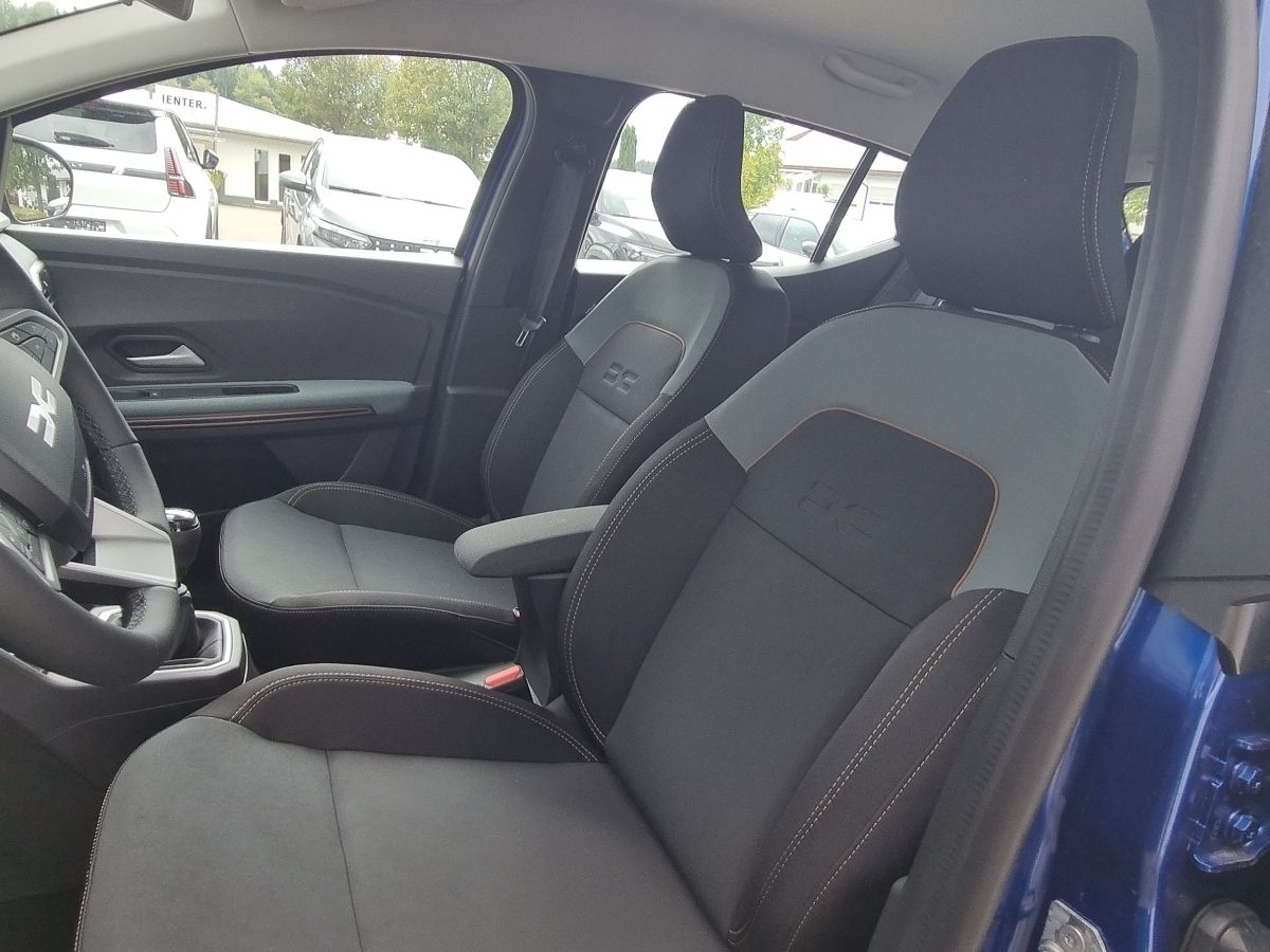 Fahrzeugabbildung Dacia Sandero Stepway Extreme Eco-G 120