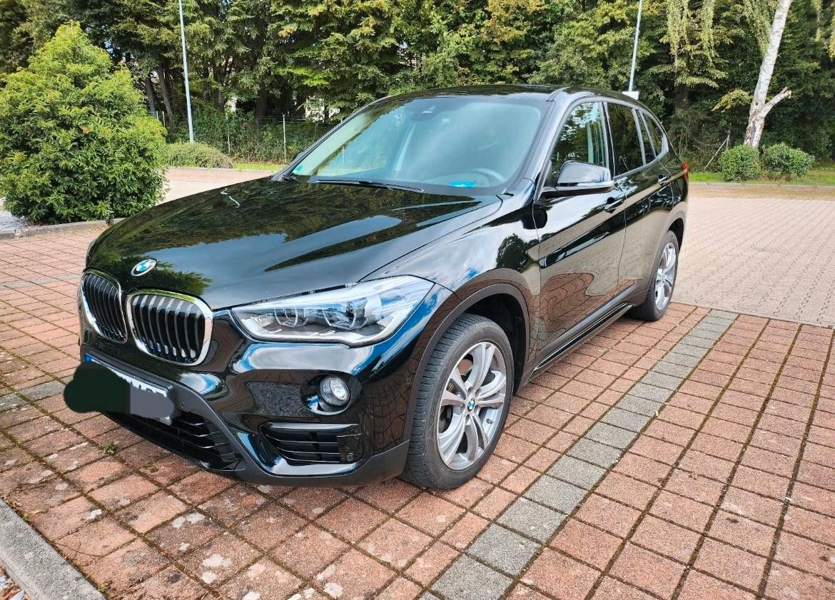 BMW X1 xDrive20d | HUD | Harman Kardon | AHK |Kamera