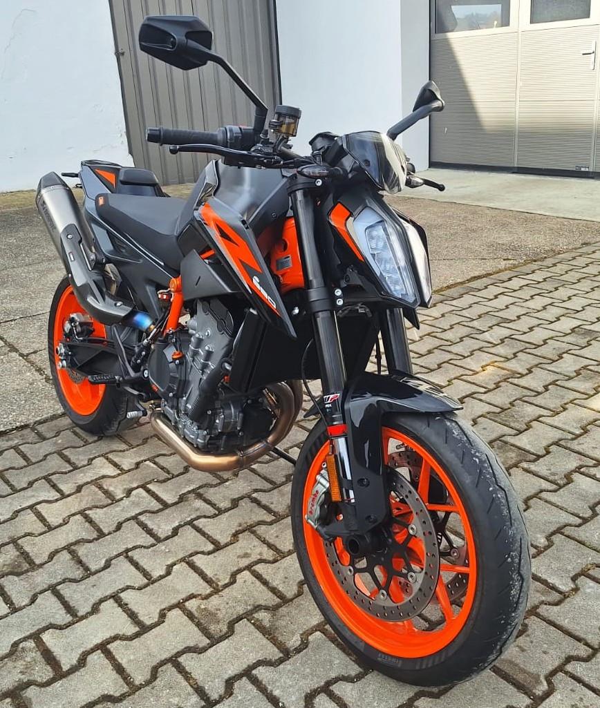 KTM 890 Duke R, TechPack, Akra, 93db Eintragung