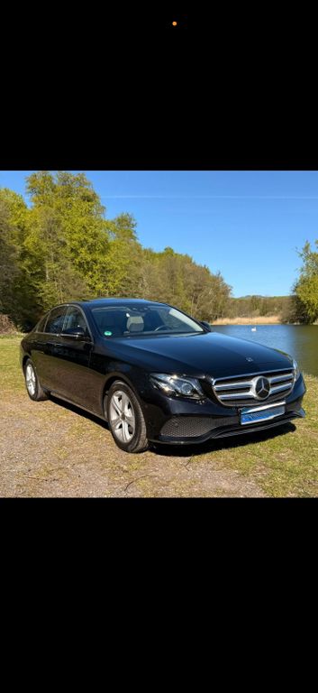 Image of Mercedes-Benz E 250