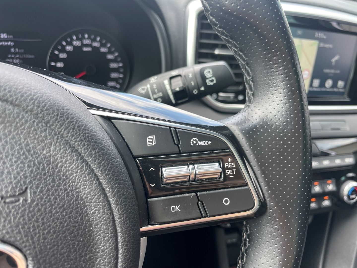 Fahrzeugabbildung Kia Sportage GT Line LED Schiebedach Kamera Volllede