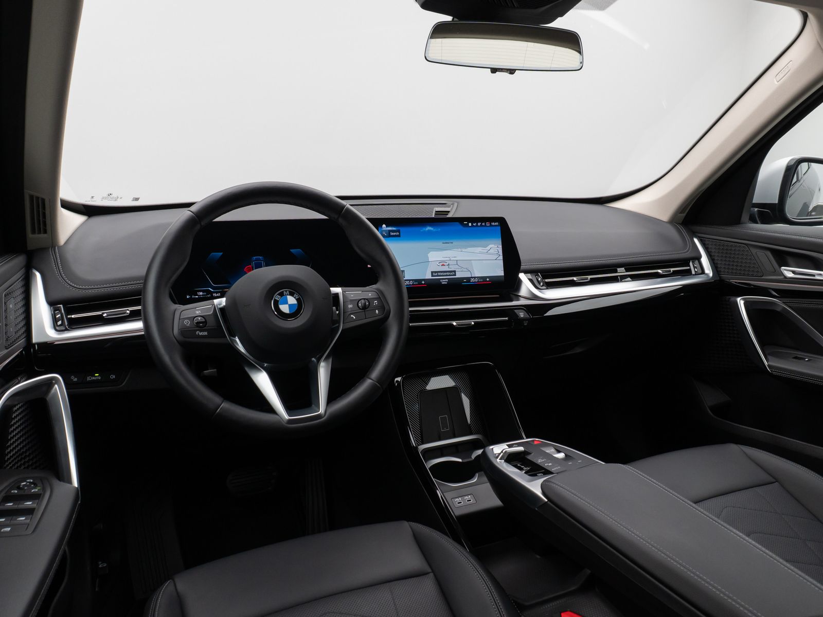 Fahrzeugabbildung BMW X1 sD18i xLine Kamera DAB Komfort Alarm AHK LED
