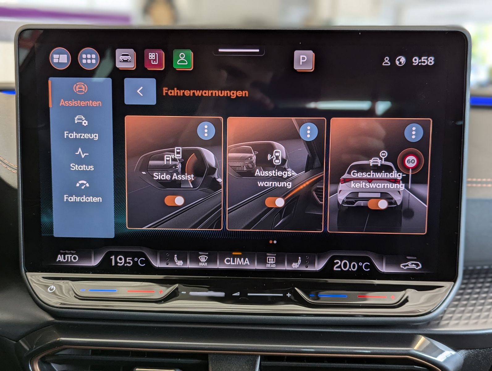 CUPRA Leon 1.5 eTSI Intelligent-Dynamic-Edge-Paket - Image 28