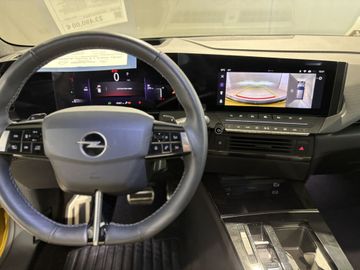 Fotografie 16 des Opel Astra 1.2 Turbo Automatik GS Panoramadach