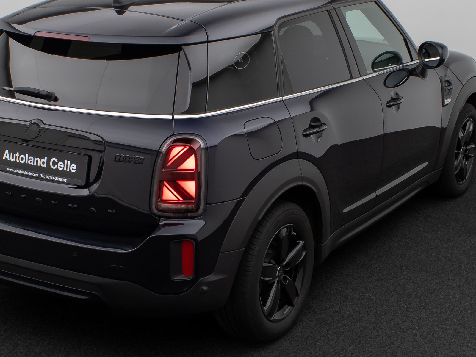 Fahrzeugabbildung MINI Cooper Countryman HUD Panorama Kamera Sportsitze
